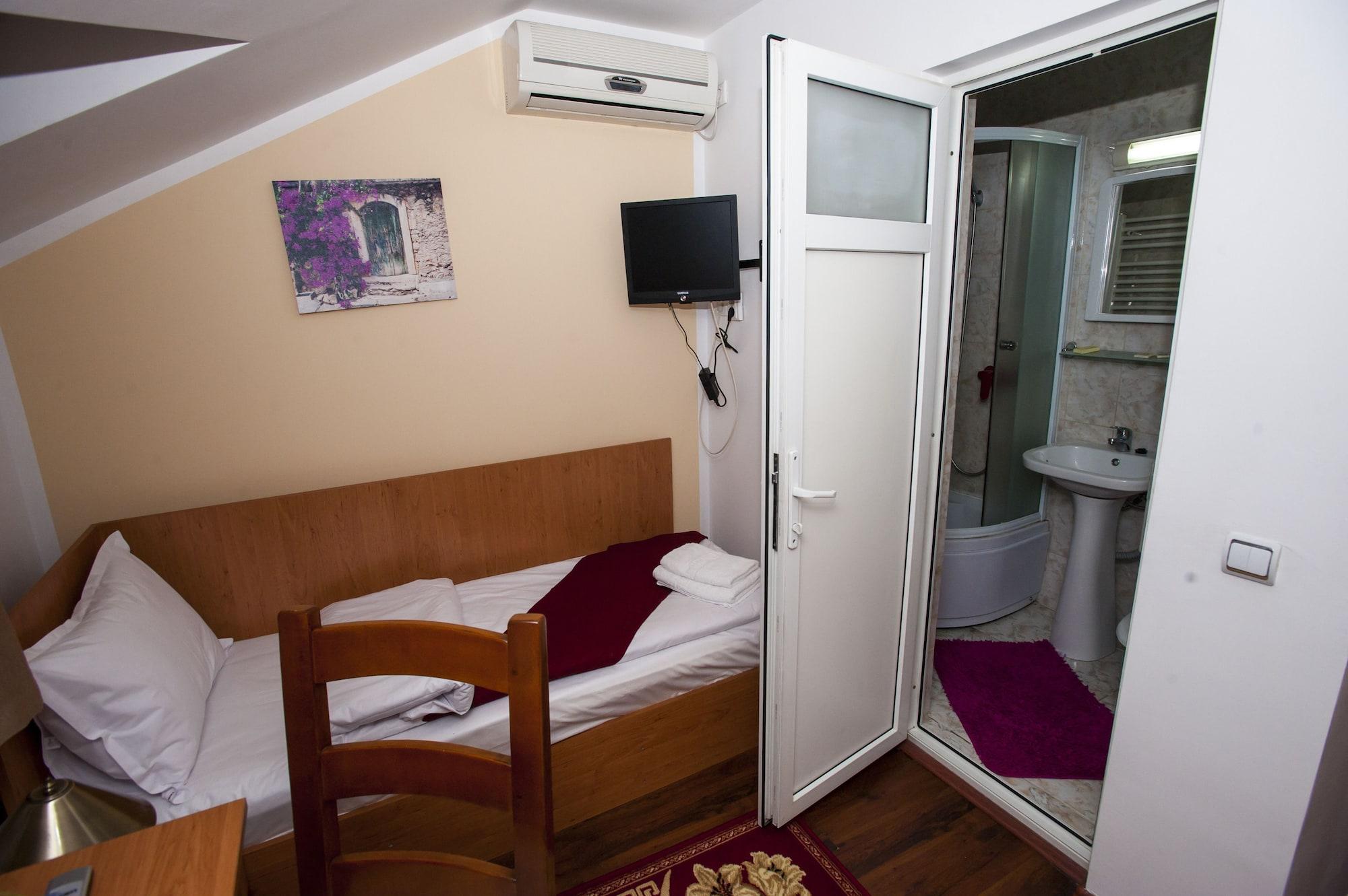 La Casa Nord Hotel Bucharest Exterior photo